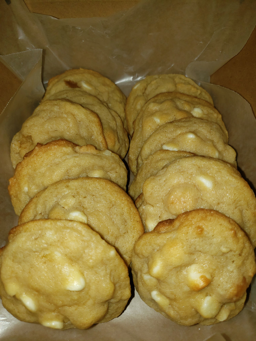 1 Dozen White Chocolate Chip Macadamia Nut